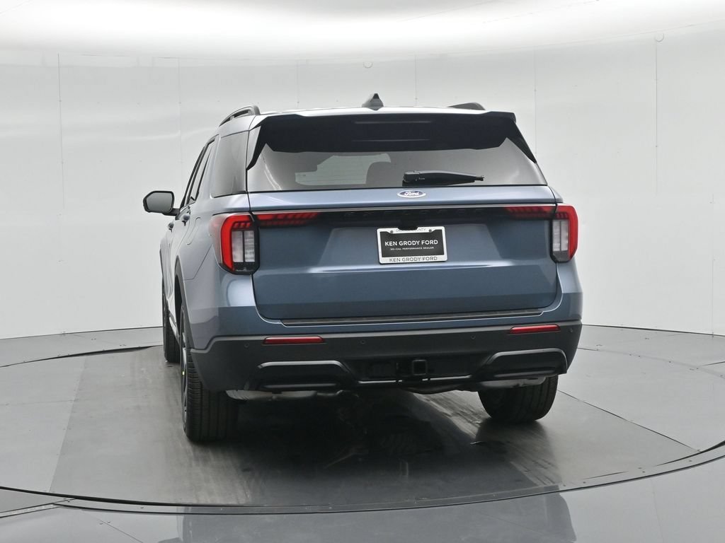 New 2026 Ford Explorer ST-Line w/ ST-Line Street Pack RWD image 31
