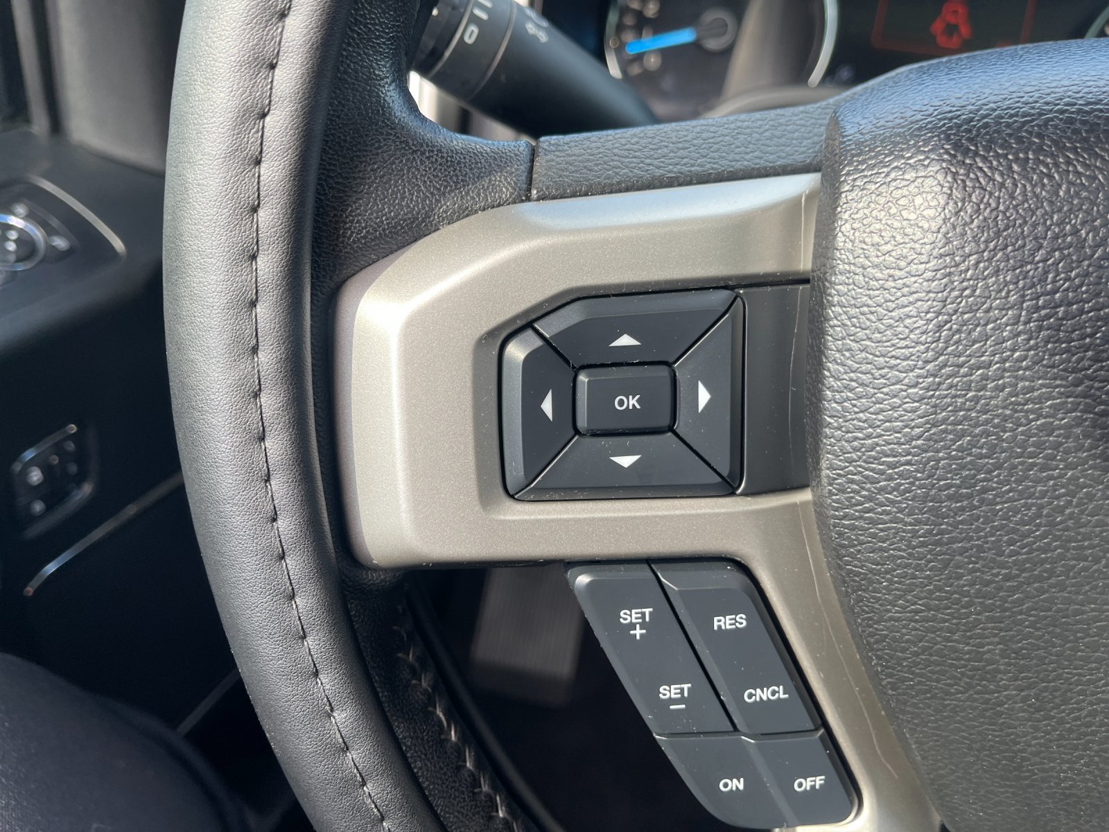 Used 2018 Ford F150 Lariat AWD/4WD image 28