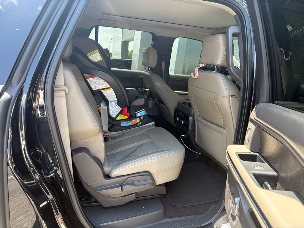 Used 2020 Ford Expedition Max Limited w/ Equipment Group 301A AWD/4WD image 5