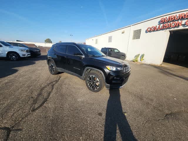 Certified 2022 Jeep Compass Limited w/ Sun and Sound Group AWD/4WD image 8