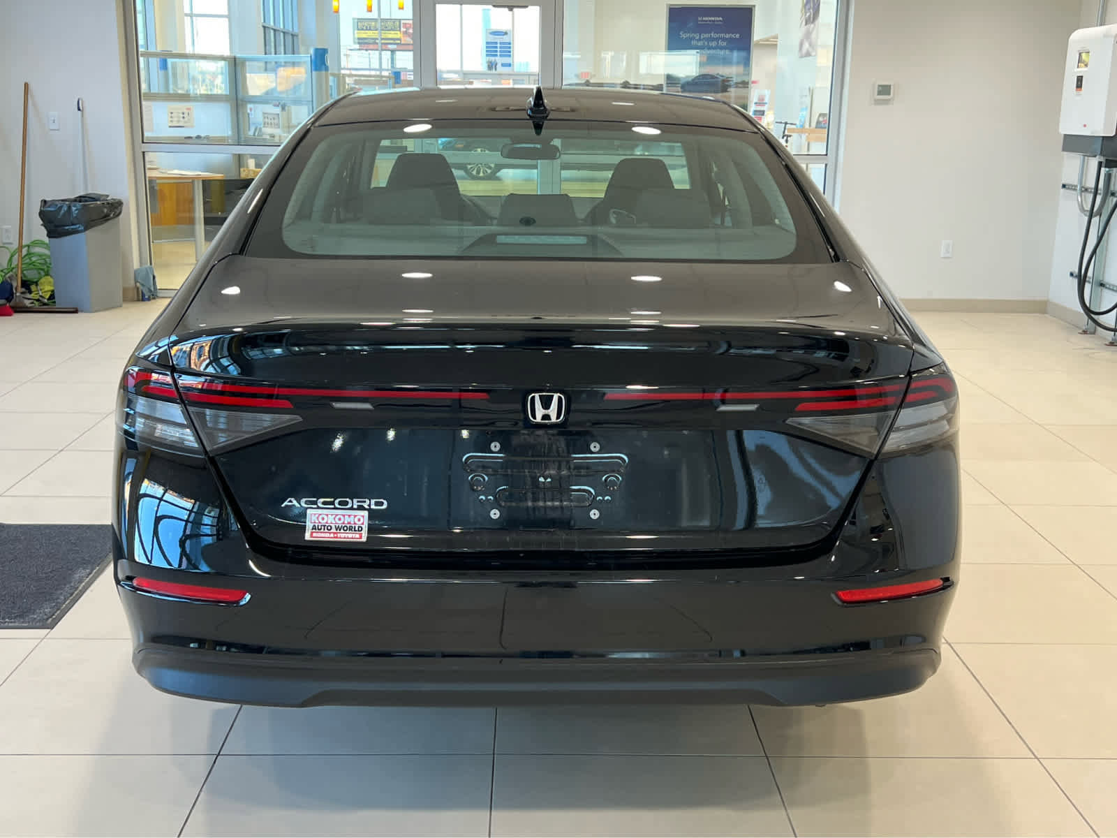 Used 2023 Honda Accord EX image 6