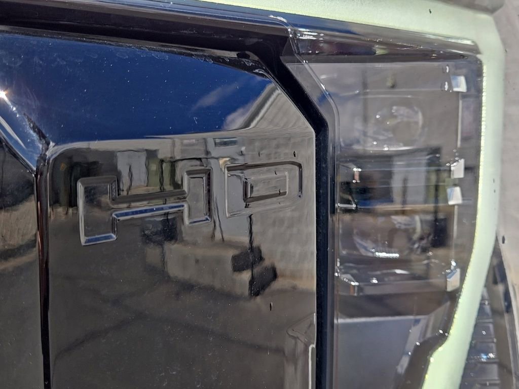 Used 2026 GMC Sierra 3500 Denali Ultimate image 10