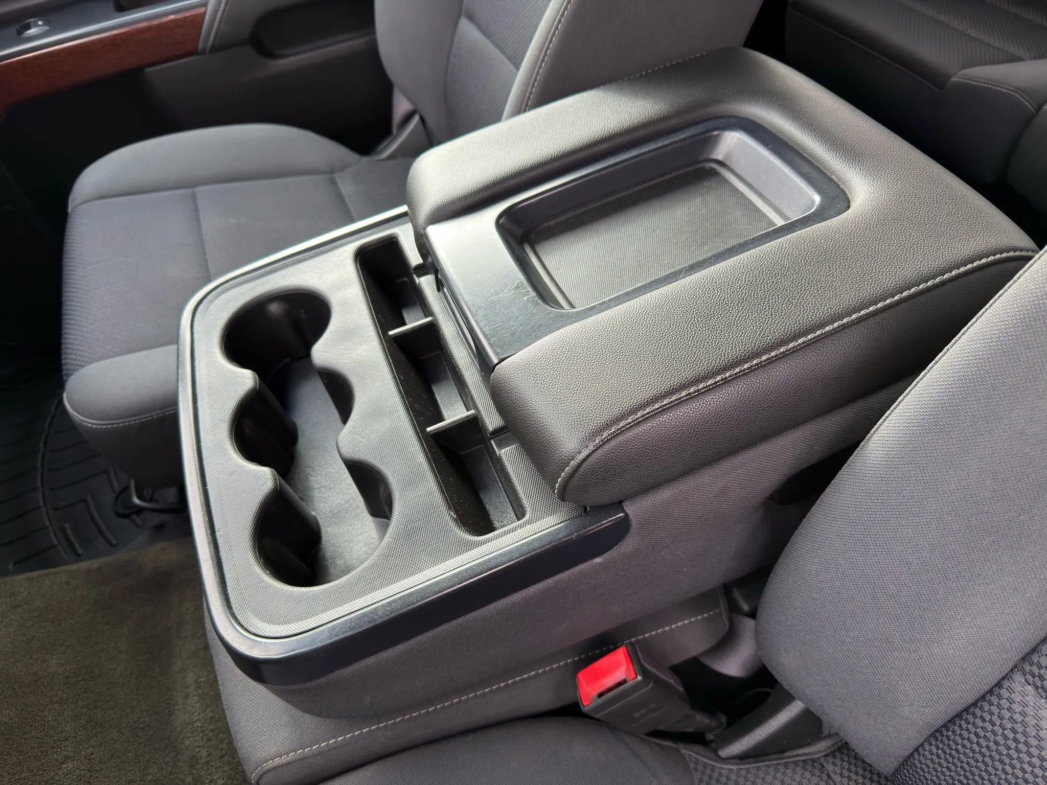 Used 2017 GMC Sierra 2500 SLE image 28