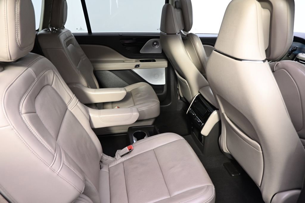 Used 2021 Lincoln Aviator Reserve w/ Equipment Group 202A image 18