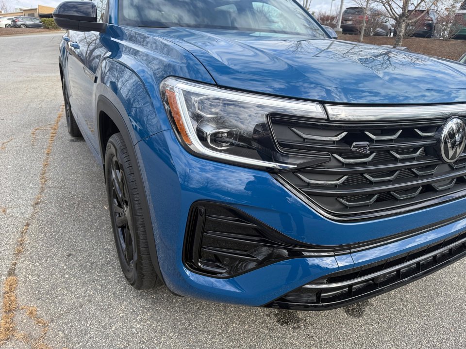 New 2026 Volkswagen Atlas Cross Sport SEL R-Line image 24