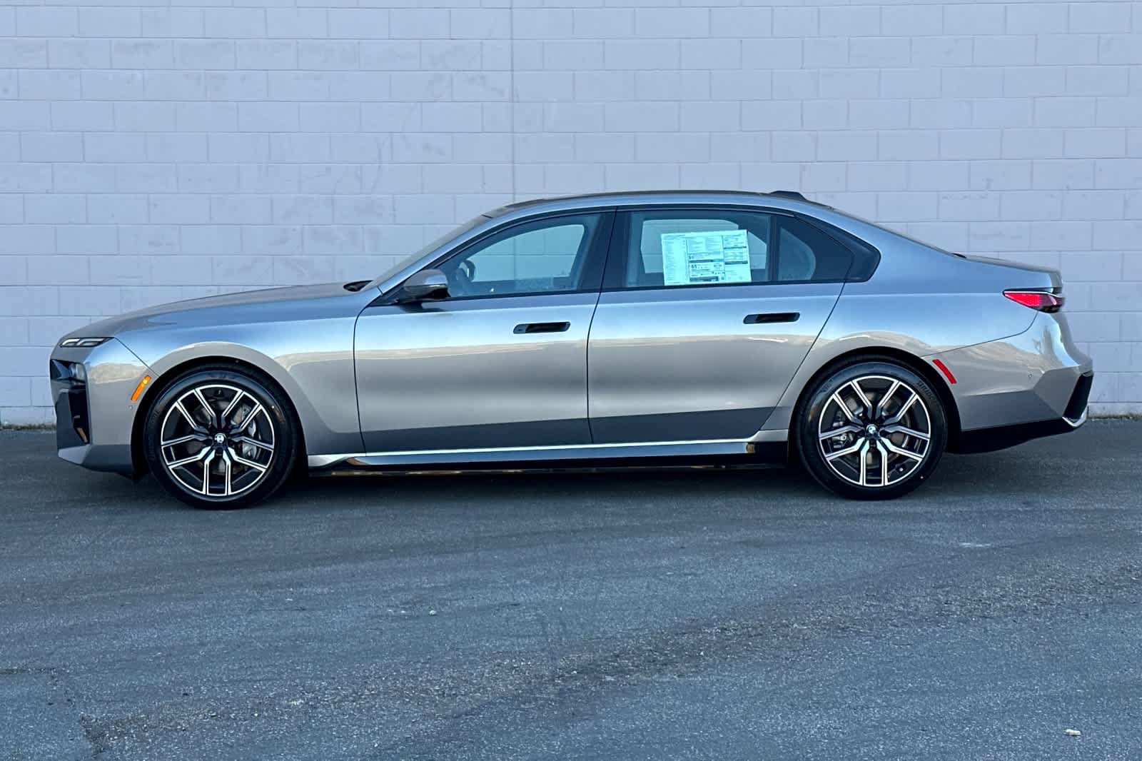 New 2025 BMW i7 eDrive50 w/ M Sport Package RWD image 5