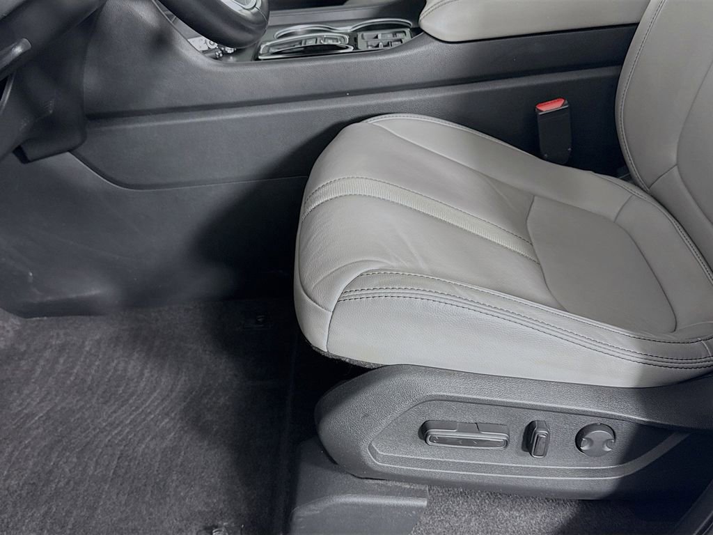 Certified 2023 Honda Pilot Touring image 18