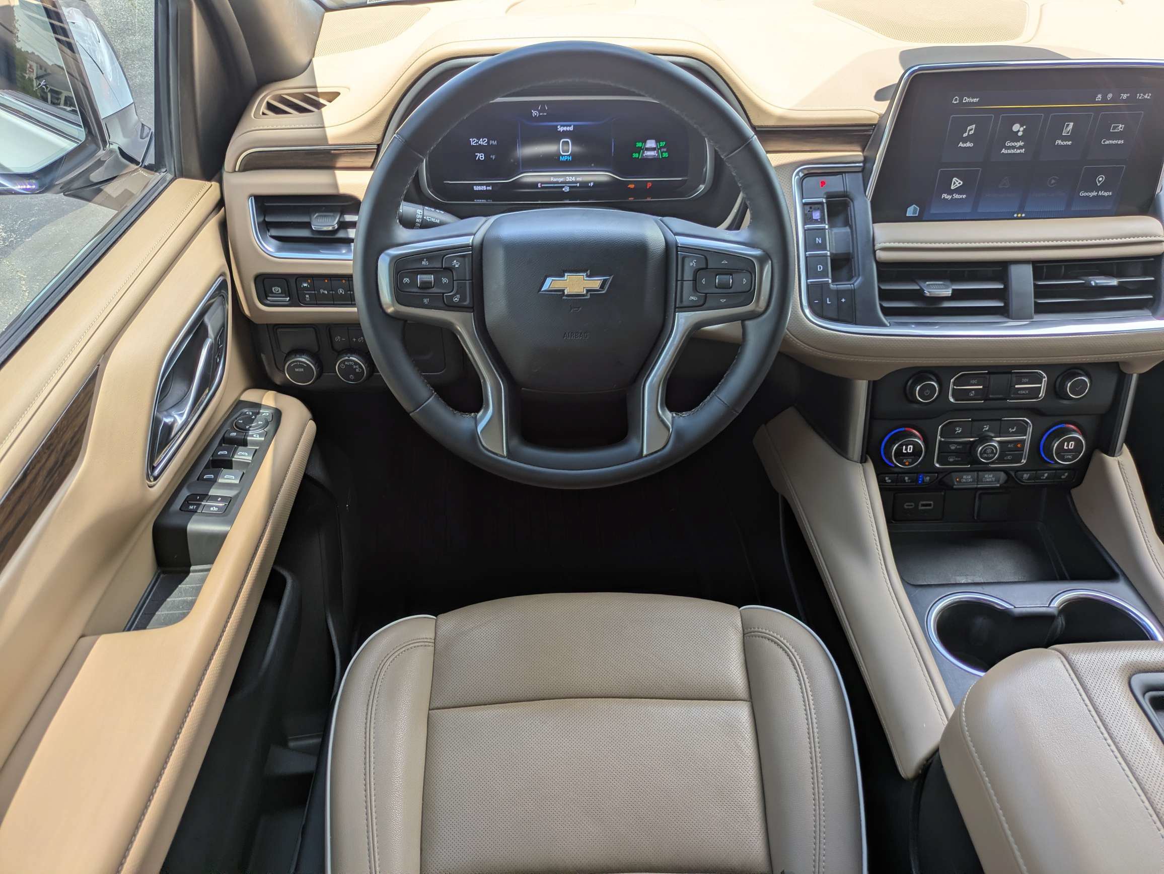 Used 2024 Chevrolet Tahoe Premier RWD image 4