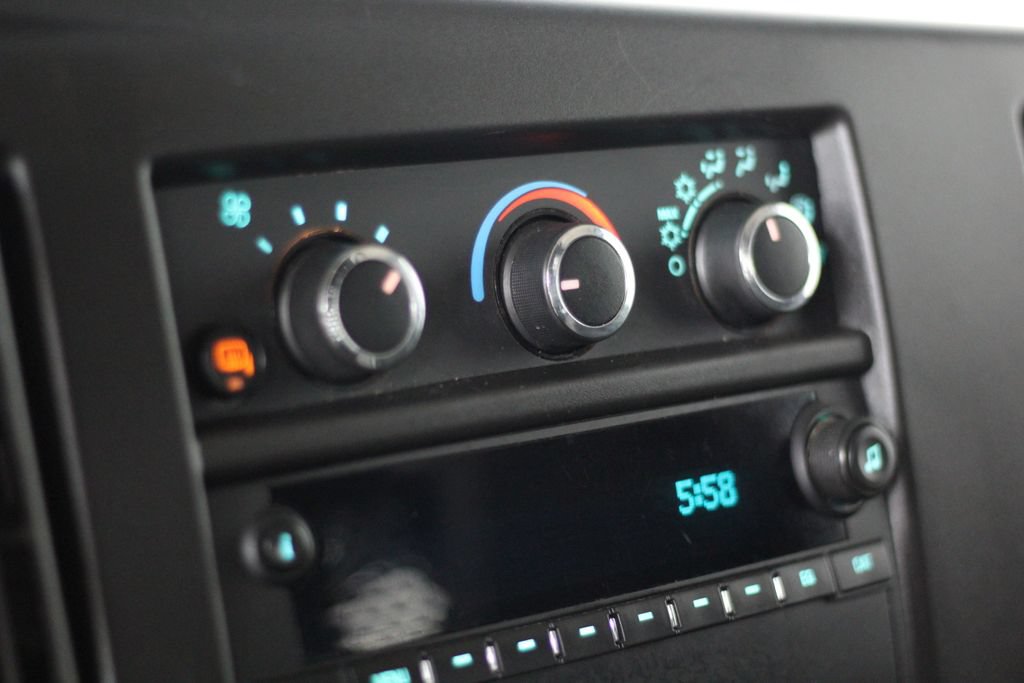 Used 2021 GMC Savana 2500 w/ Driver Convenience Package RWD image 18