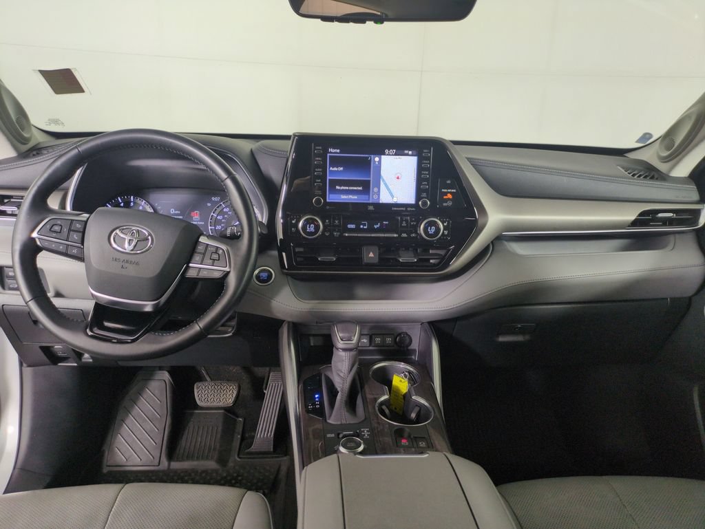 Used 2020 Toyota Highlander Limited AWD/4WD image 15