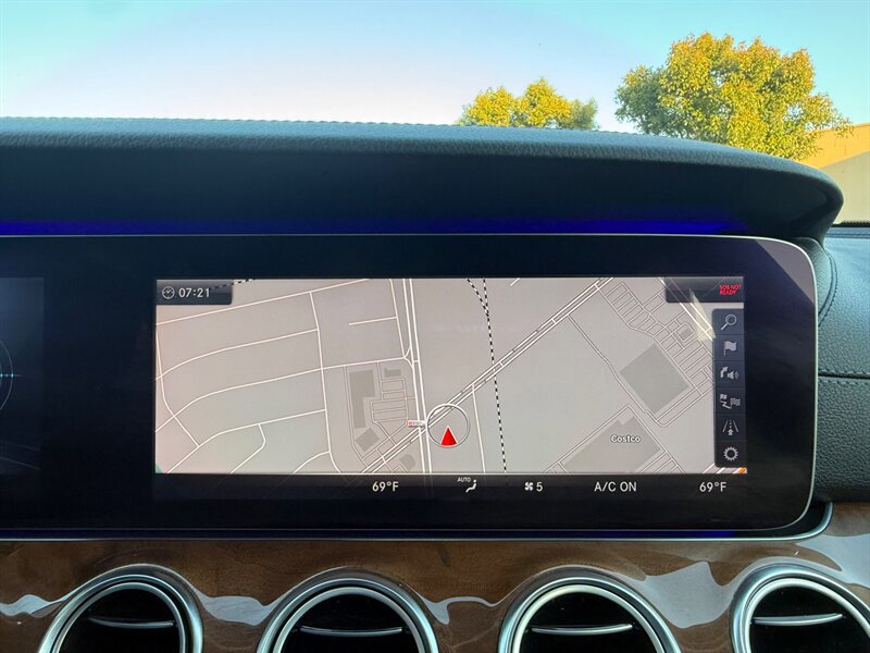 Used 2018 Mercedes-Benz E 300 image 41