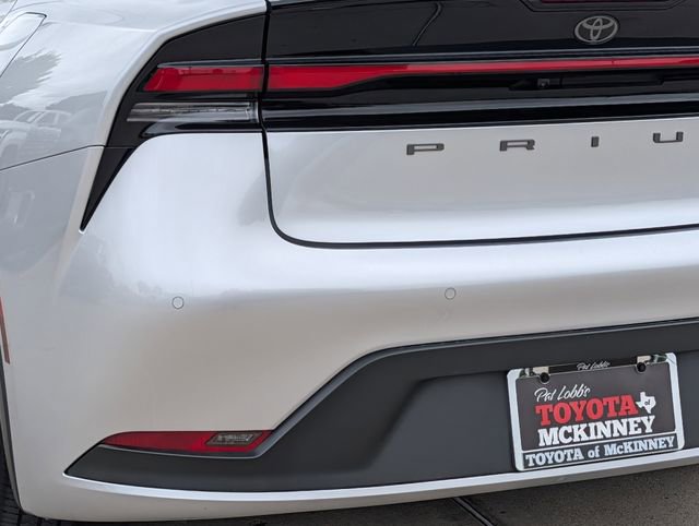 Used 2023 Toyota Prius LE image 7