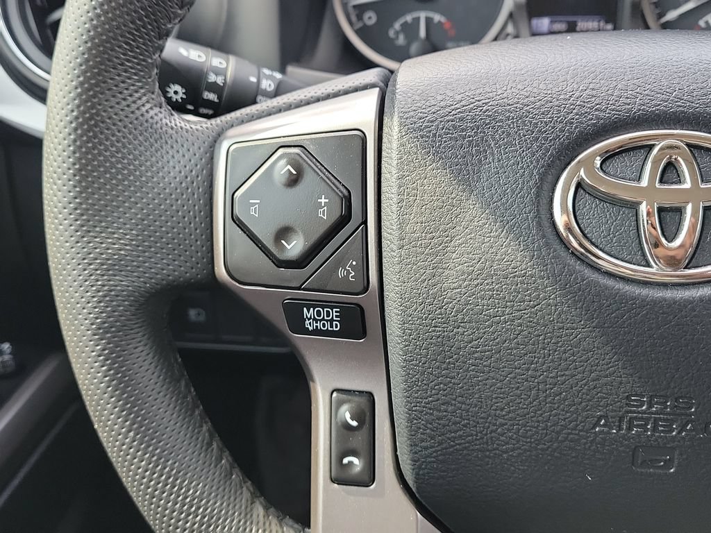 Used 2023 Toyota Tacoma SR5 w/ SR5 Appearance Package RWD image 9