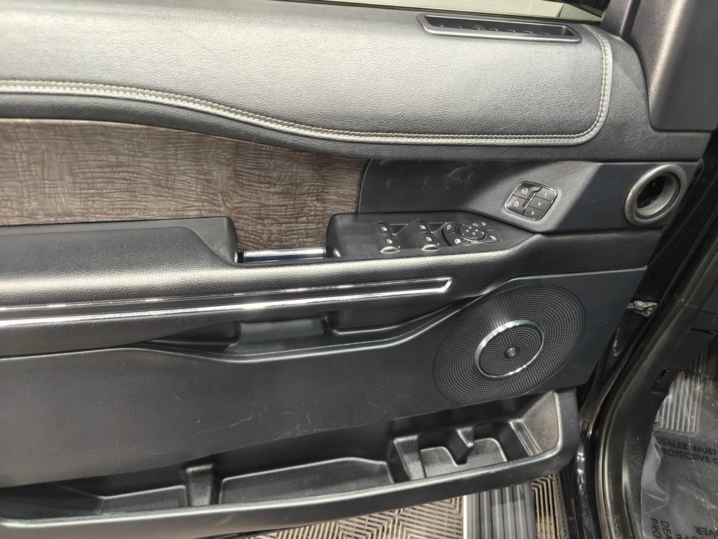 Used 2020 Ford Expedition Limited image 58
