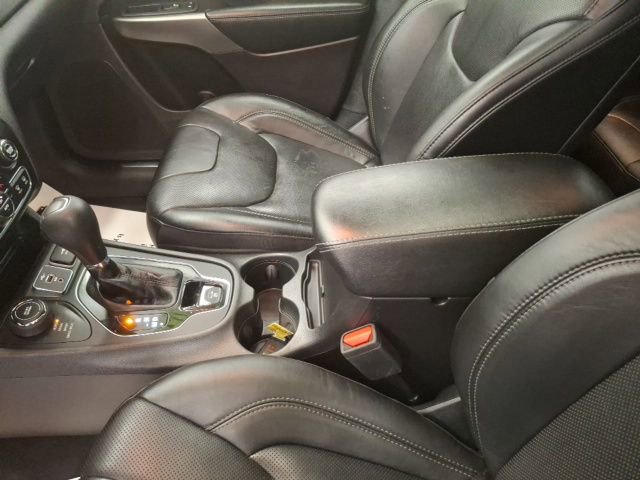 Used 2021 Jeep Cherokee Limited w/ Elite Package image 28