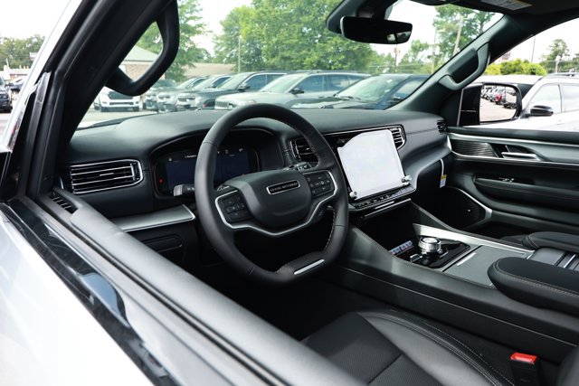 New 2026 Jeep Grand Wagoneer L Limited AWD/4WD image 27