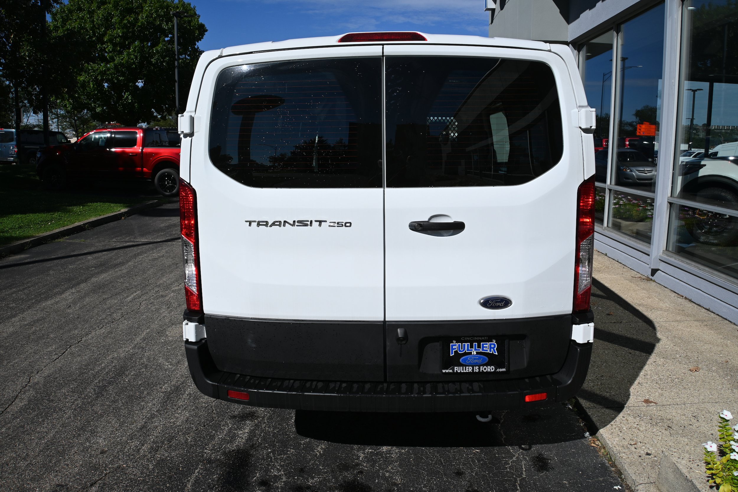 Used 2025 Ford Transit 250 Low Roof w/ Exterior Upgrade Package RWD image 3