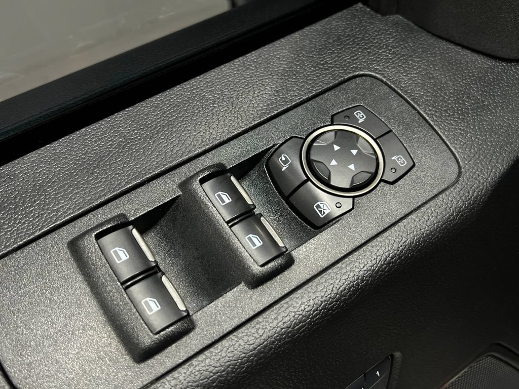 Used 2018 Ford F150 Raptor w/ Equipment Group 802A Luxury AWD/4WD image 17