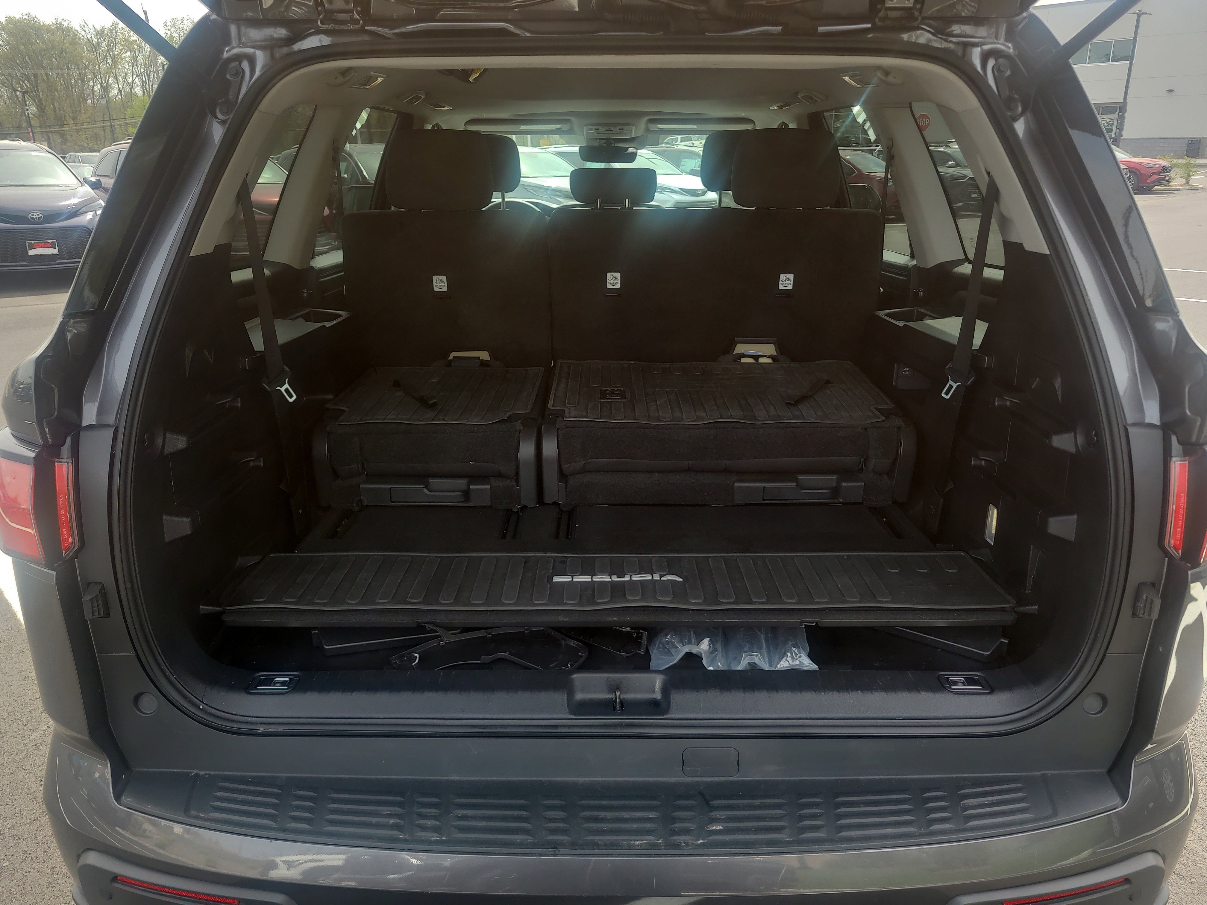 Used 2024 Toyota Sequoia SR5 w/ TRD Off-Road Package AWD/4WD image 32