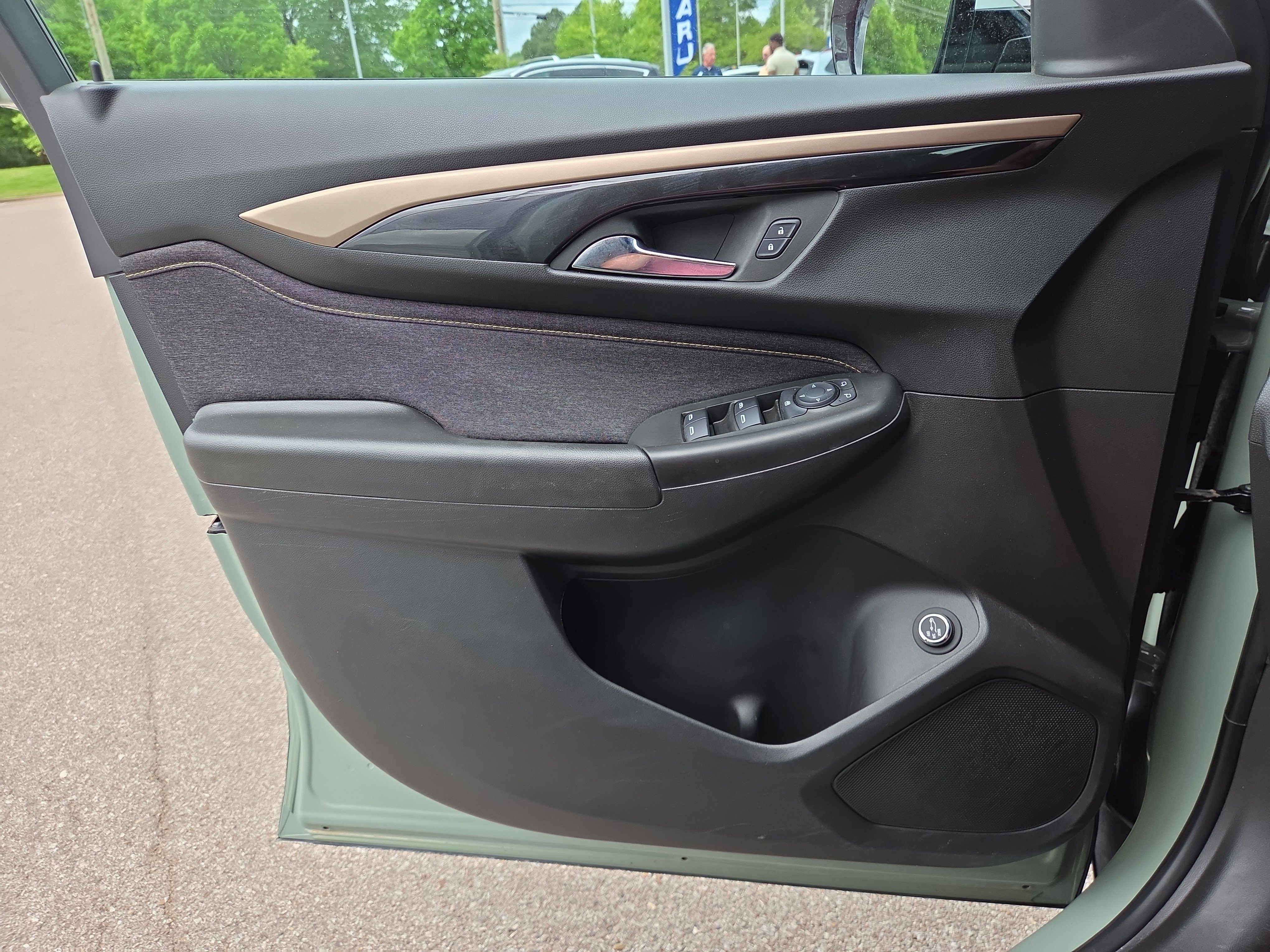 Used 2025 Chevrolet TrailBlazer ACTIV w/ Convenience Package image 17