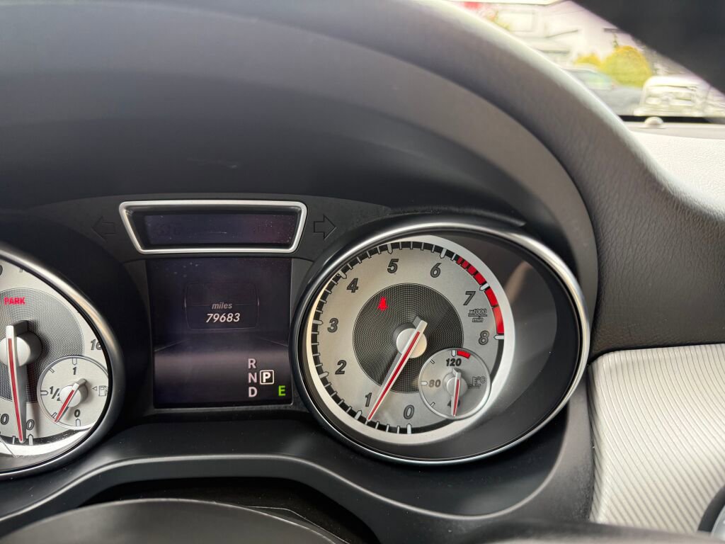 Used 2015 Mercedes-Benz CLA 250 4MATIC image 13