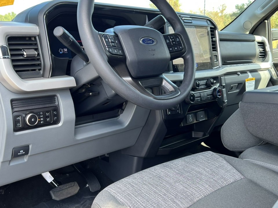 New 2026 Ford F250 4x4 Crew Cab Super Duty image 20