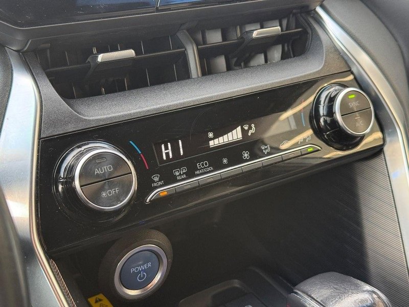 Used 2021 Toyota Venza XLE image 28