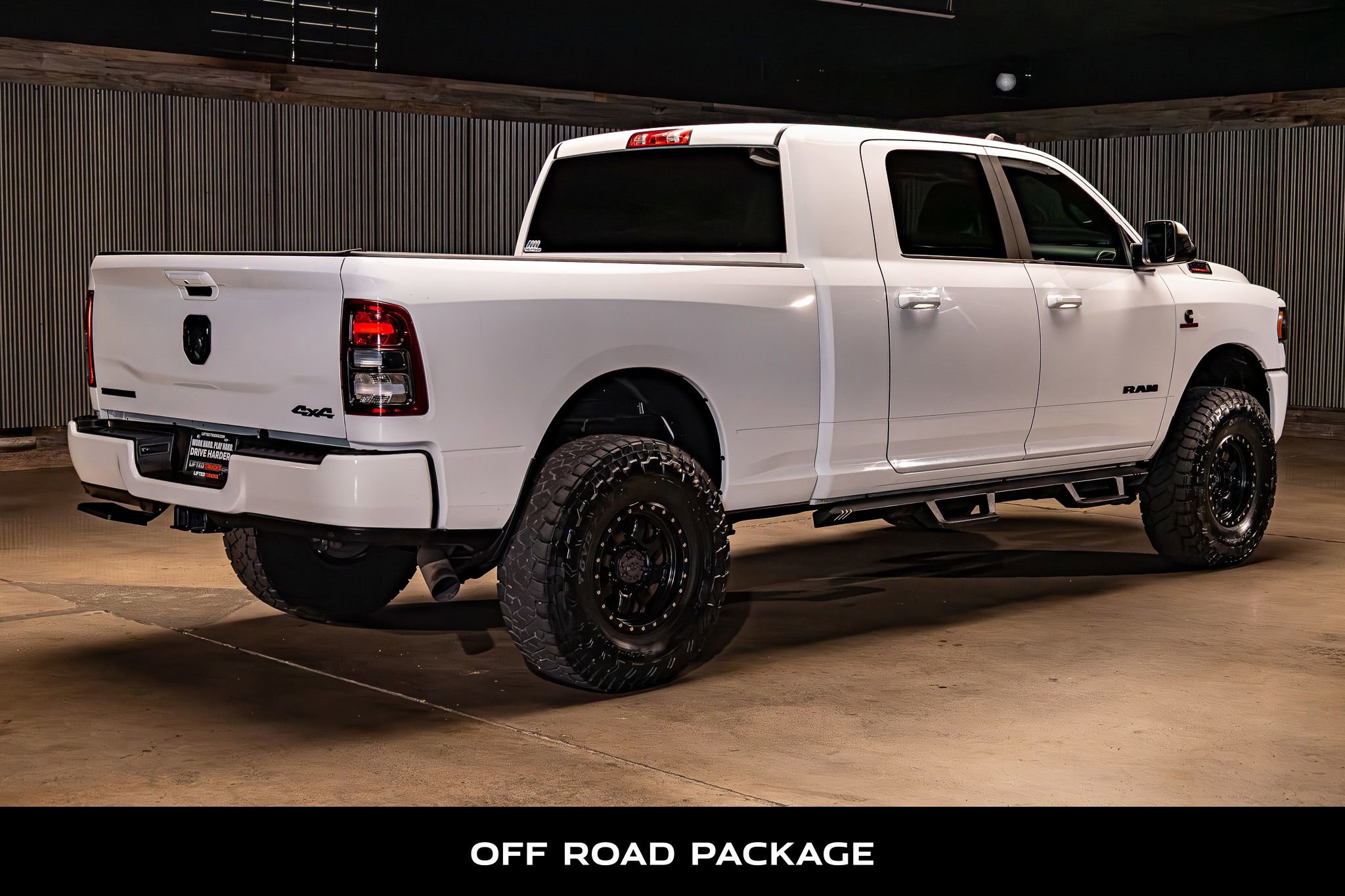 Used 2021 RAM 2500 Big Horn w/ Night Edition image 9