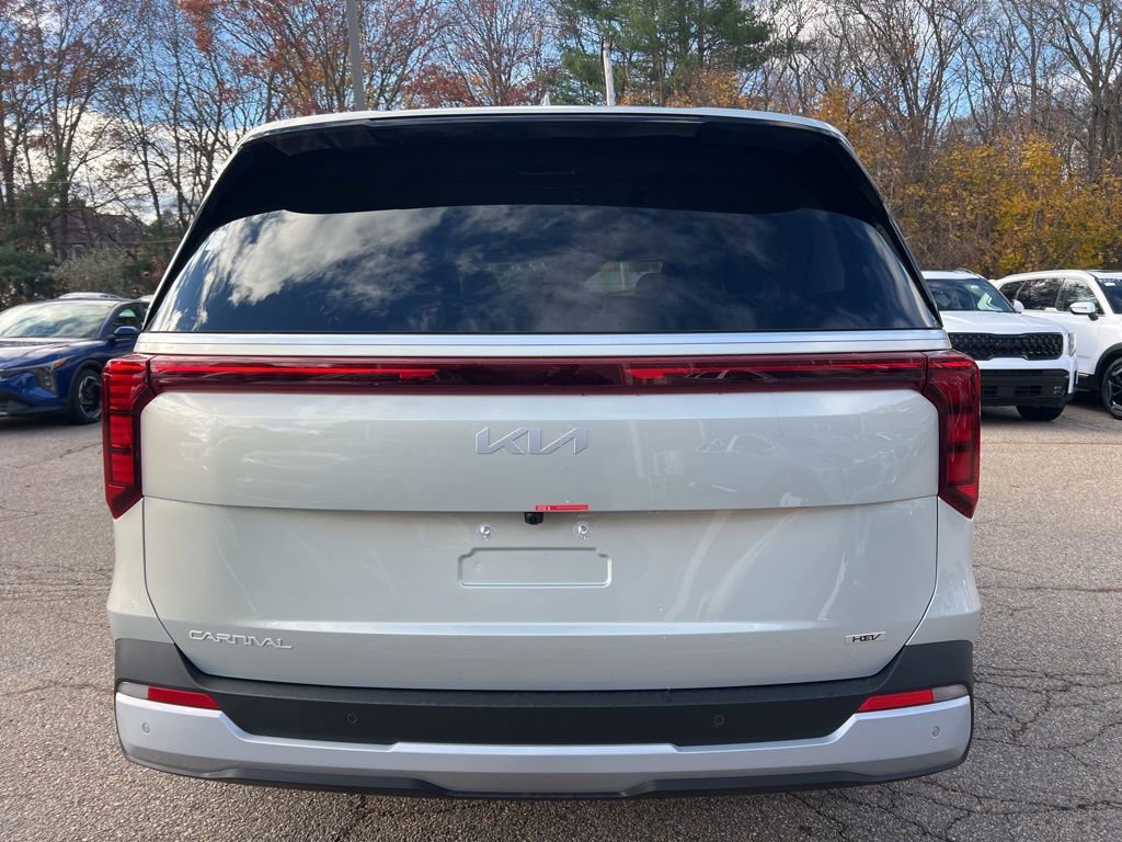 New 2026 Kia Carnival EX image 3