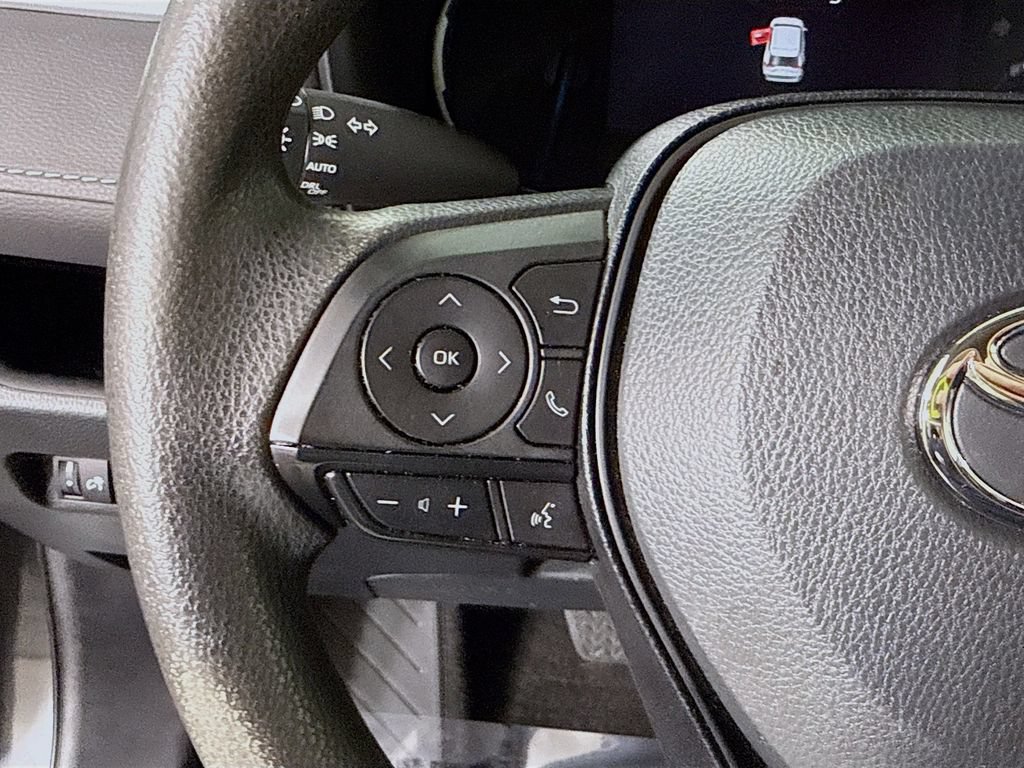 Used 2023 Toyota RAV4 XLE AWD/4WD image 20