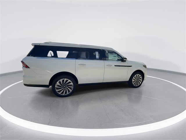 New 2025 Lincoln Navigator L Black Label image 9