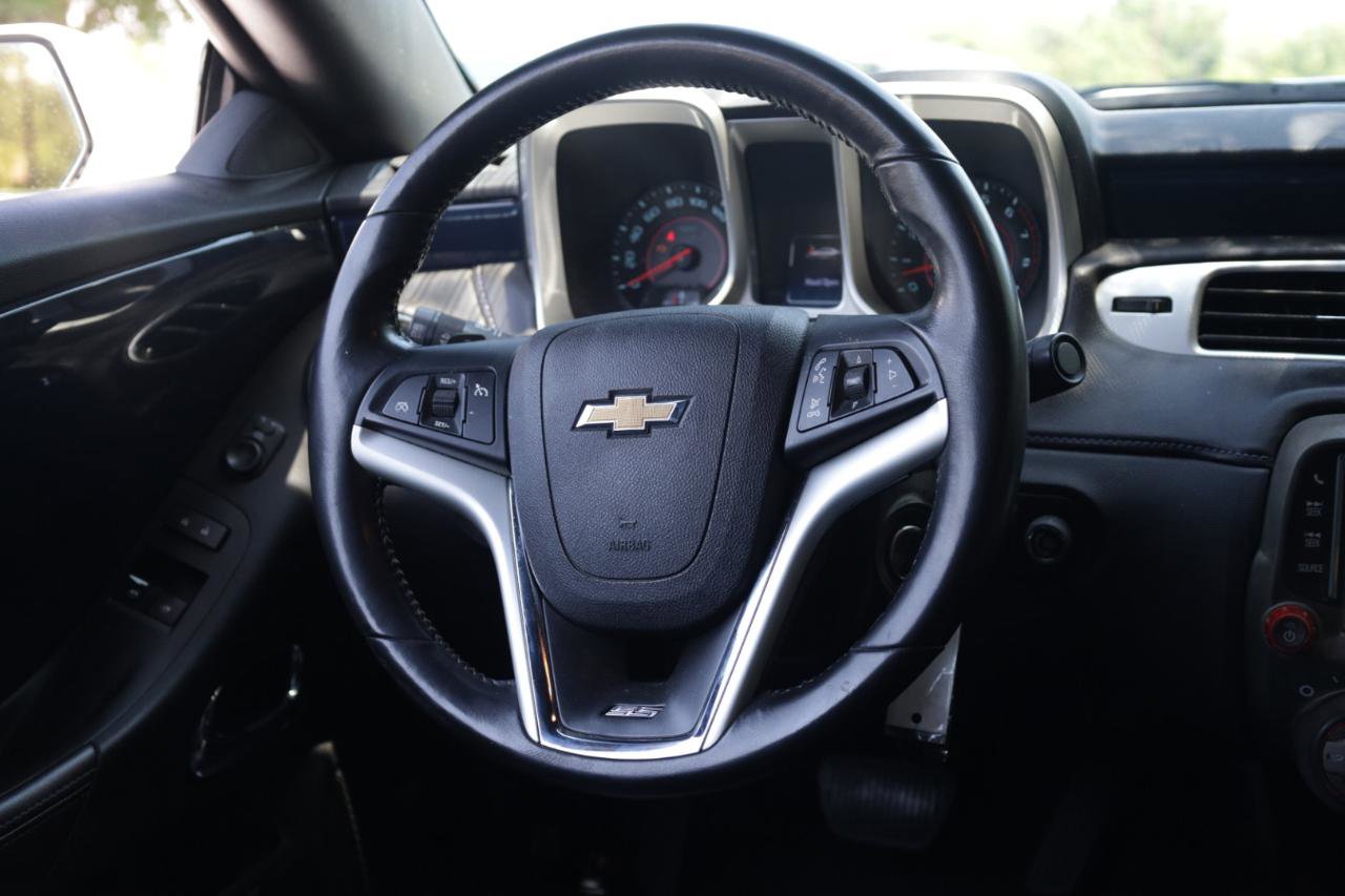 Used 2014 Chevrolet Camaro SS w/ RS Package RWD image 8