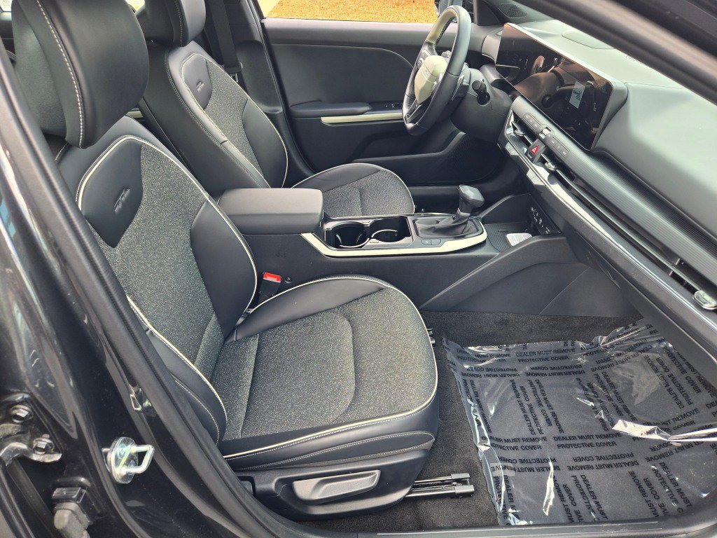 Used 2025 Kia K4 GT-Line FWD image 7