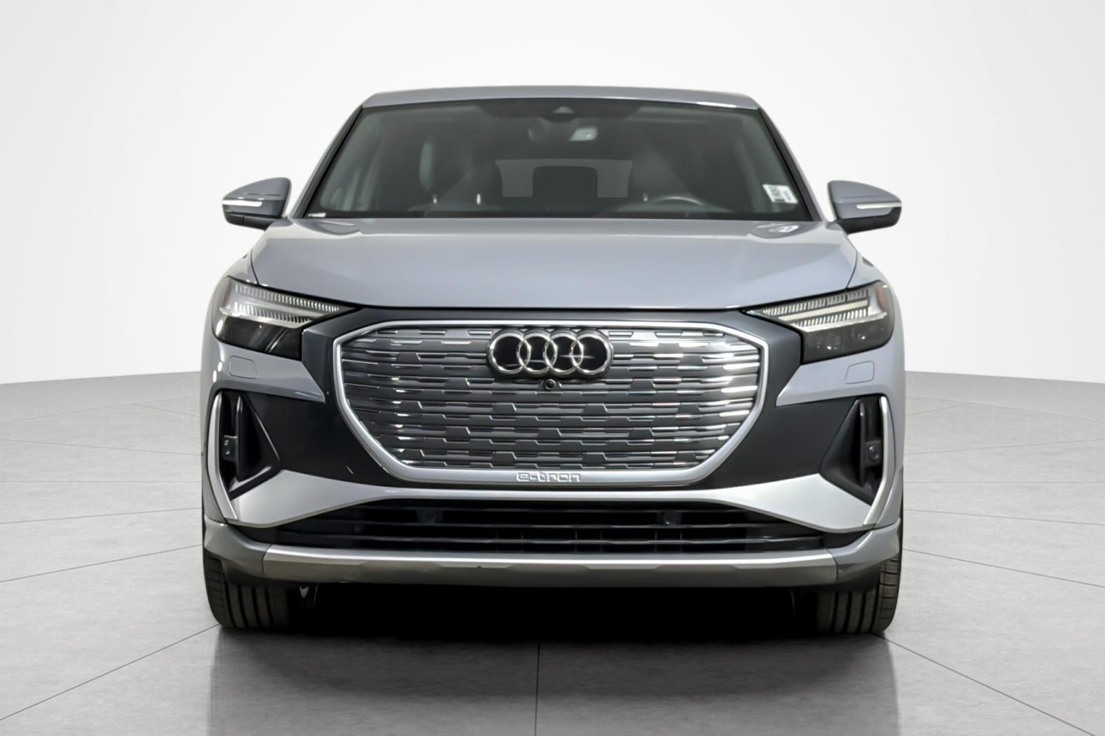 Used 2023 Audi Q4 e-tron Prestige AWD/4WD image 8