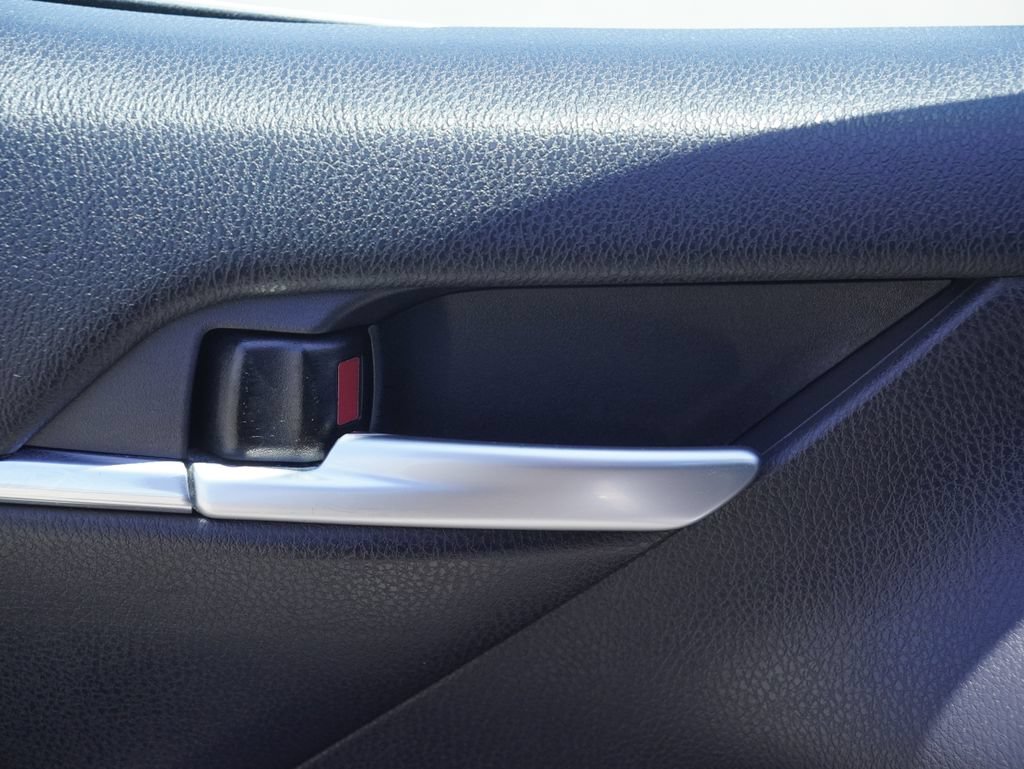Used 2024 Toyota Camry SE FWD image 11