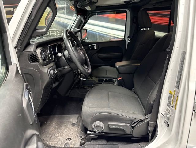 Used 2023 Jeep Gladiator Sport AWD/4WD image 4