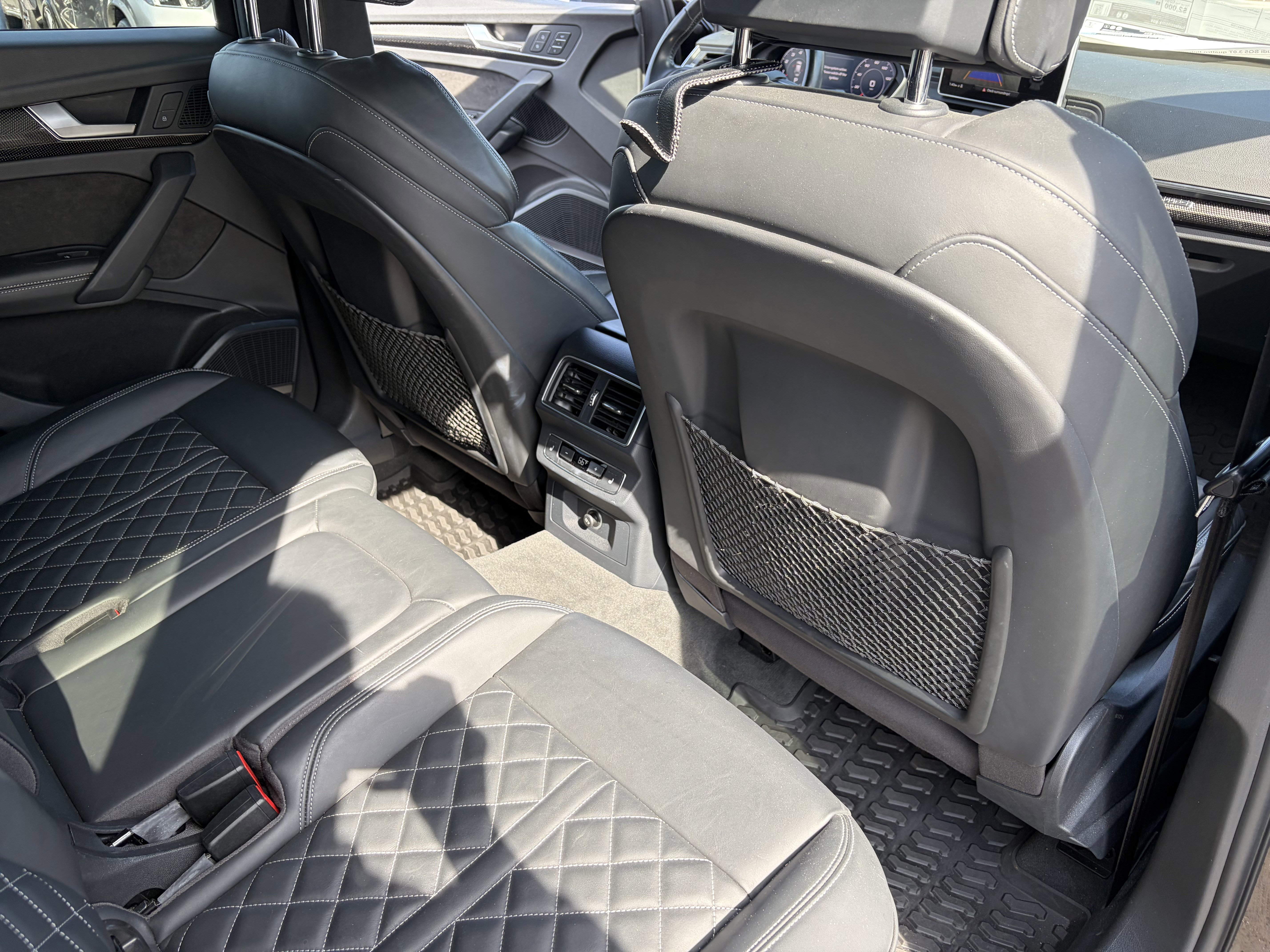 Used 2018 Audi SQ5 Premium Plus w/ Navigation Package image 29