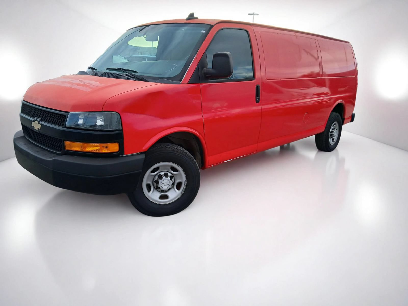 Used 2018 Chevrolet Express 3500 Extended w/ Driver Convenience Package RWD image 1