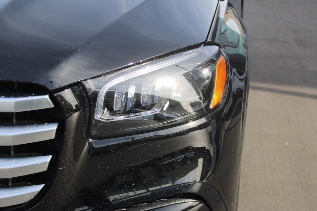 Certified 2025 Mercedes-Benz GLS 580 4MATIC image 11