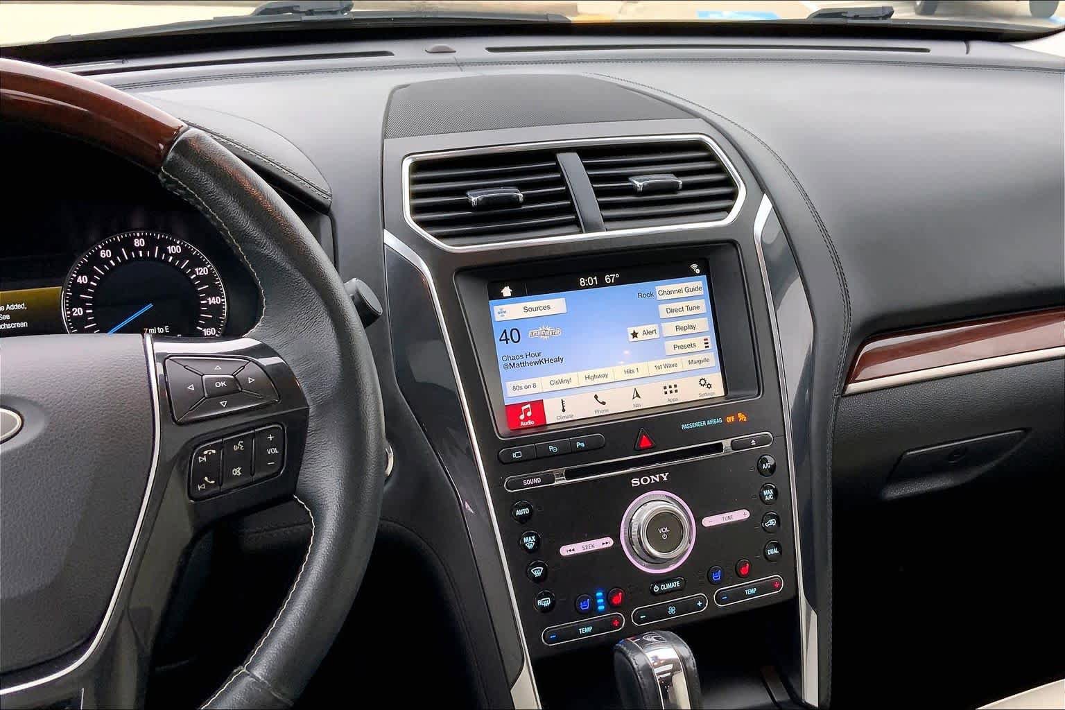 Used 2018 Ford Explorer Platinum AWD/4WD image 7