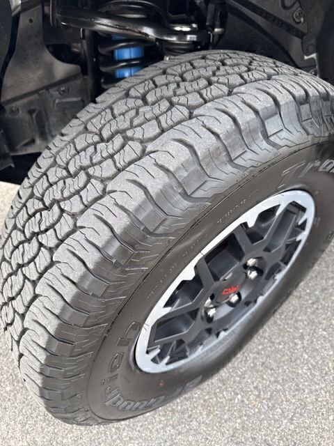 Used 2025 Toyota Tacoma TRD Off-Road image 7