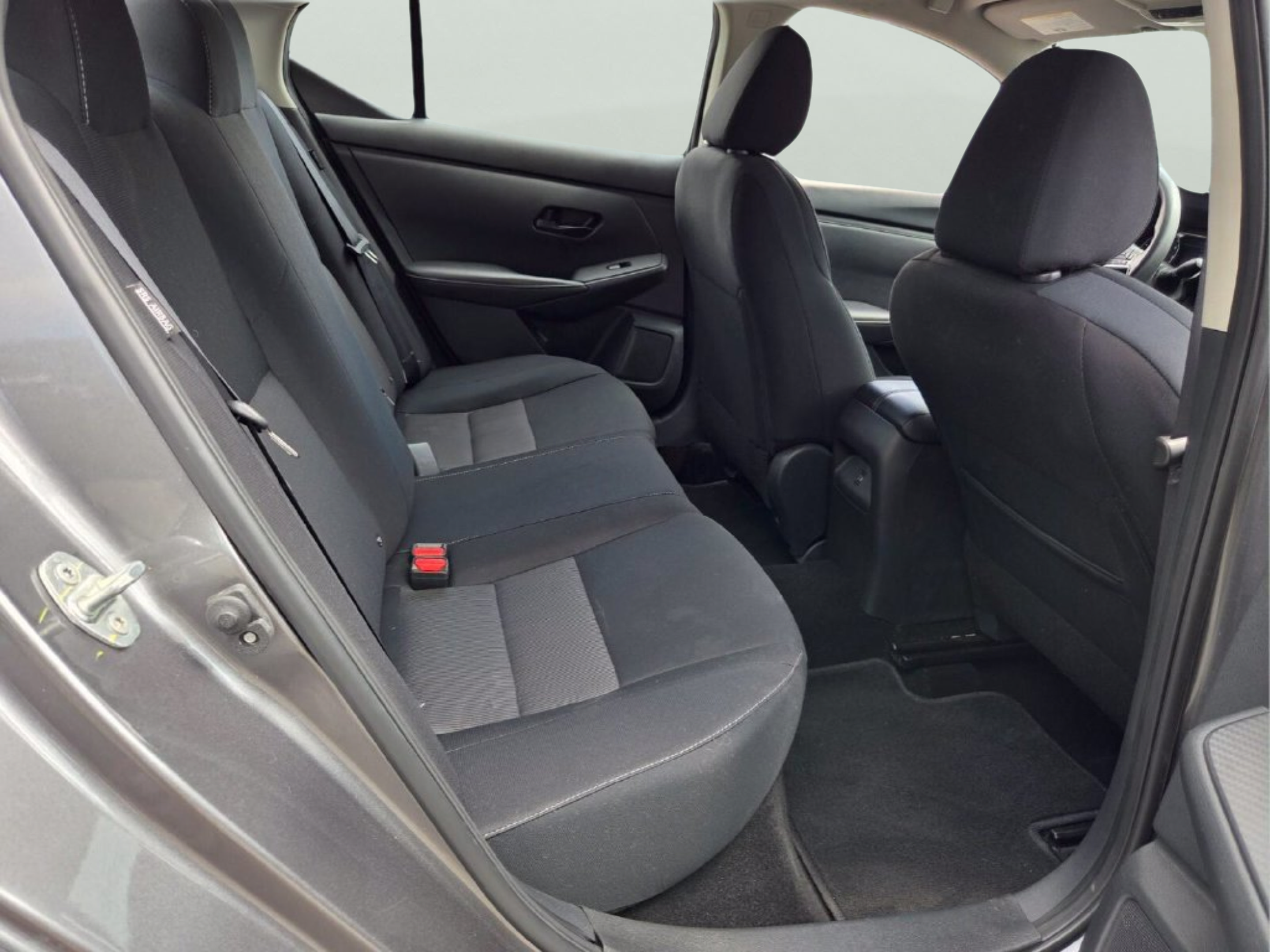 Used 2024 Nissan Sentra SV FWD image 14