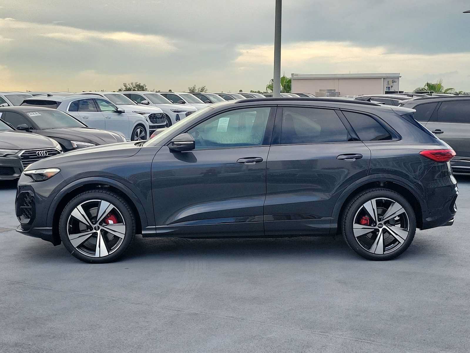 New 2026 Audi SQ5 Premium Plus AWD/4WD image 3