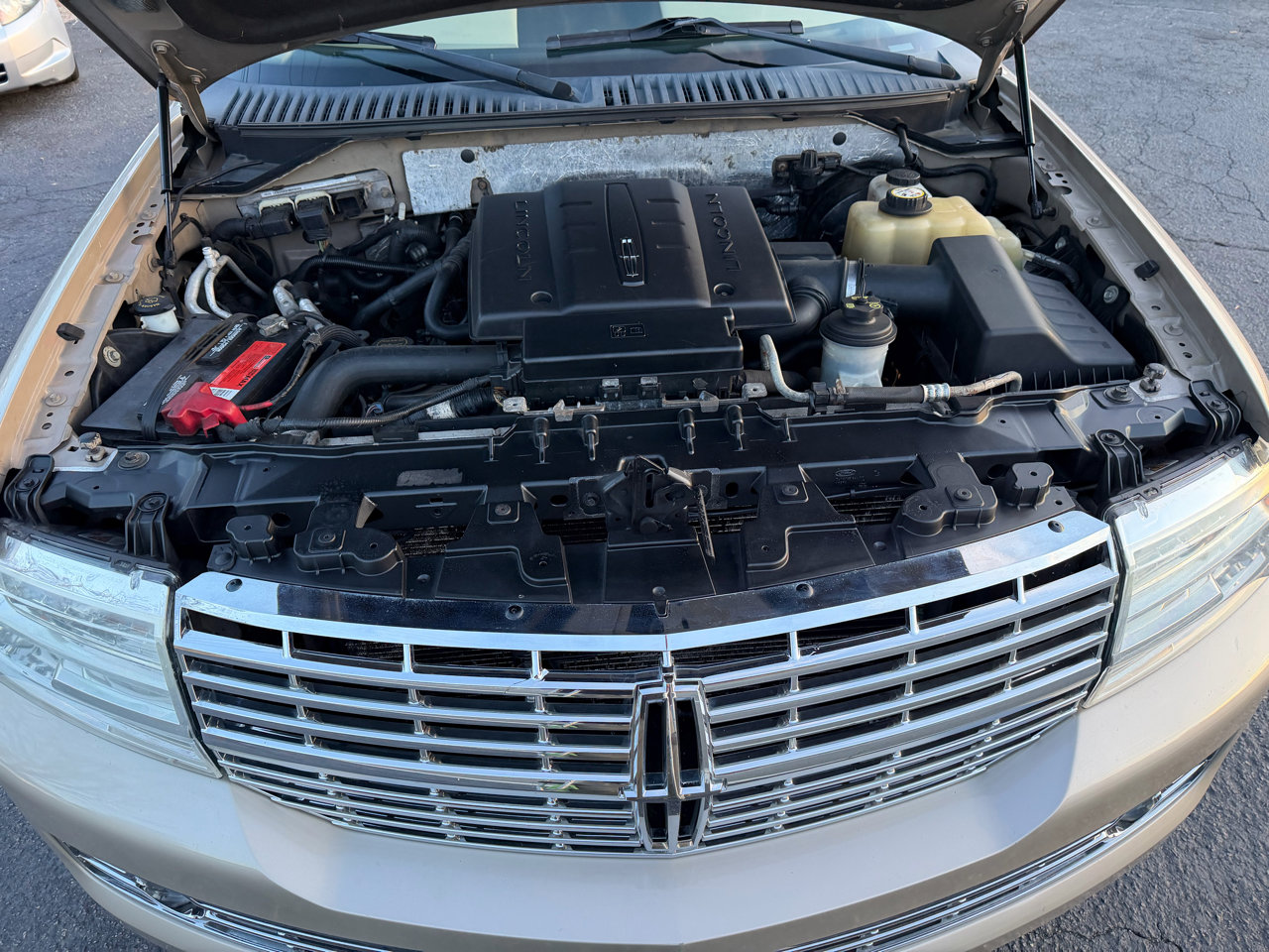 Used 2008 Lincoln Navigator 4WD image 31