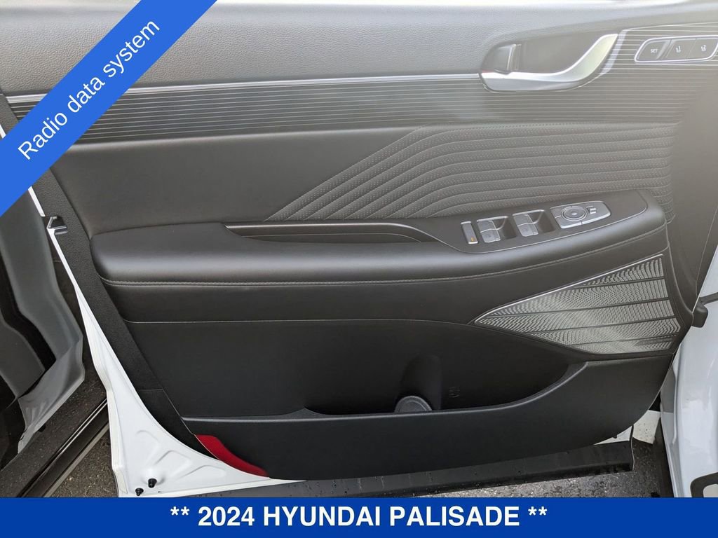 Used 2024 Hyundai Palisade Calligraphy image 9