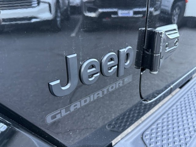New 2025 Jeep Gladiator Sport image 11