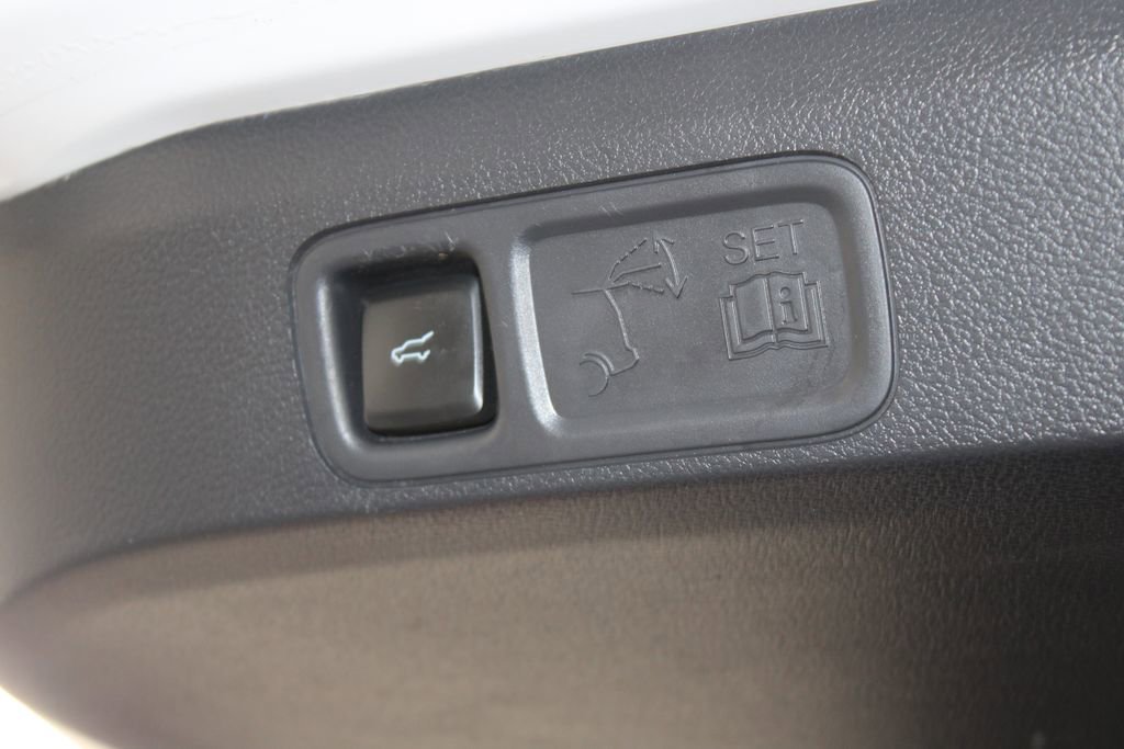 Used 2024 Ford Expedition Max XLT image 17