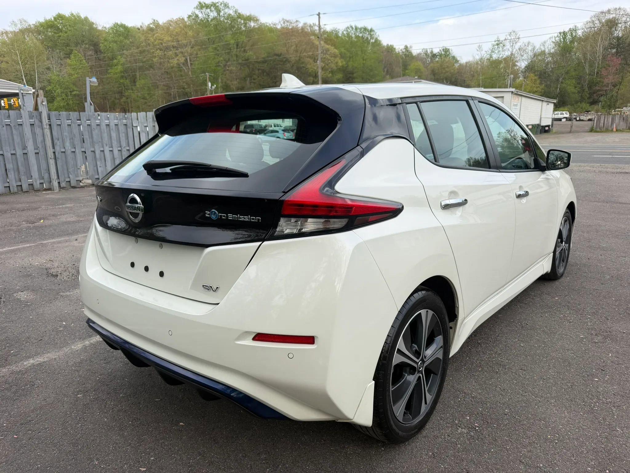 Used 2022 Nissan Leaf SV image 7