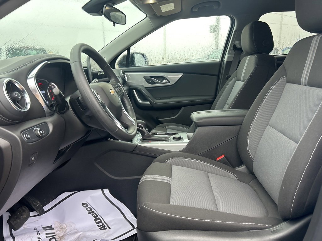Used 2025 Chevrolet Blazer LT w/ Midnight/Sport Edition image 13