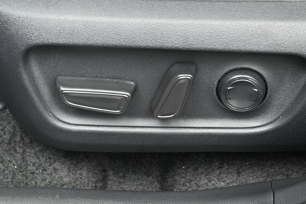 Used 2026 Toyota RAV4 Limited AWD/4WD image 10
